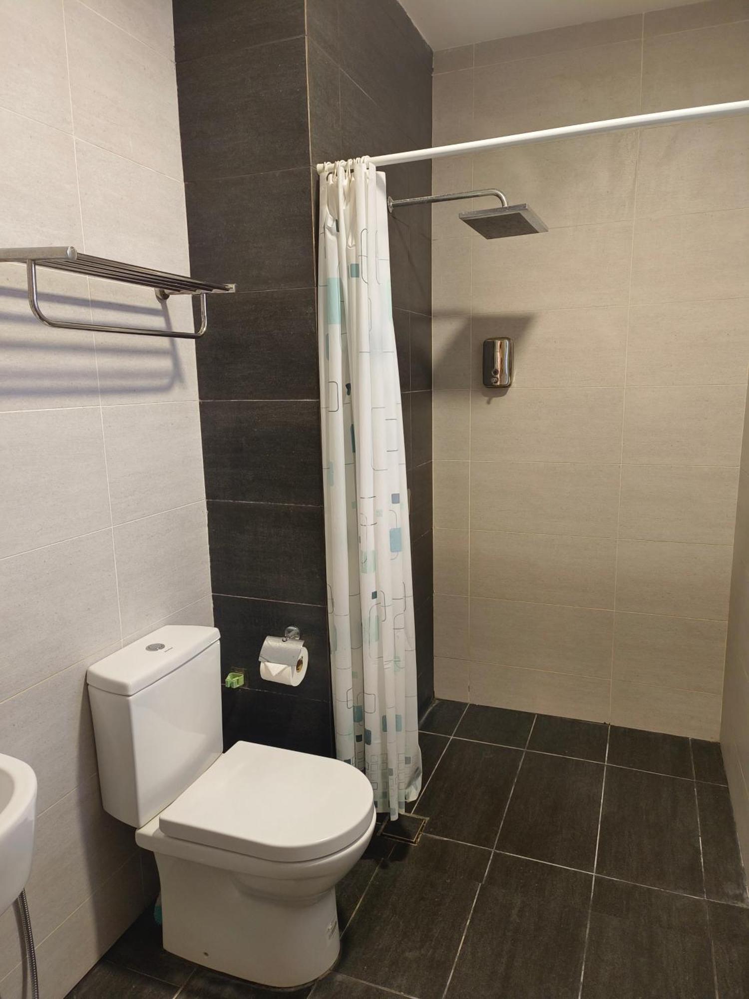 One Bedroom Troika Kota Bharu By Aghome, Modern Design Exterior photo